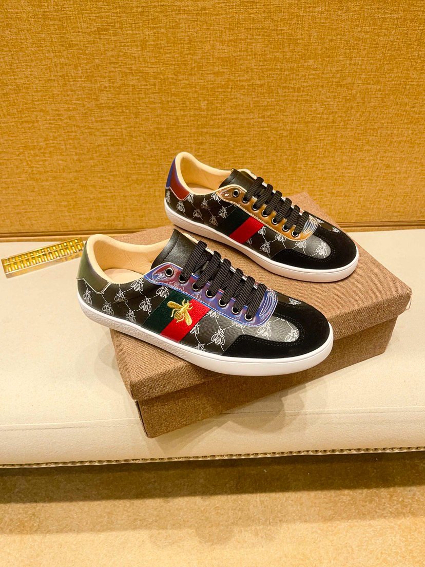 Black Multicolor Pattern Low-Top Sneakers — hero