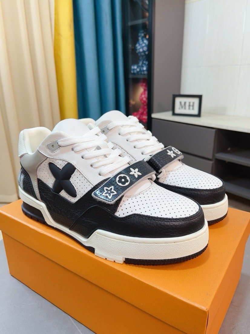 Louis Vuitton Black and White Low-Top Sneakers — hero