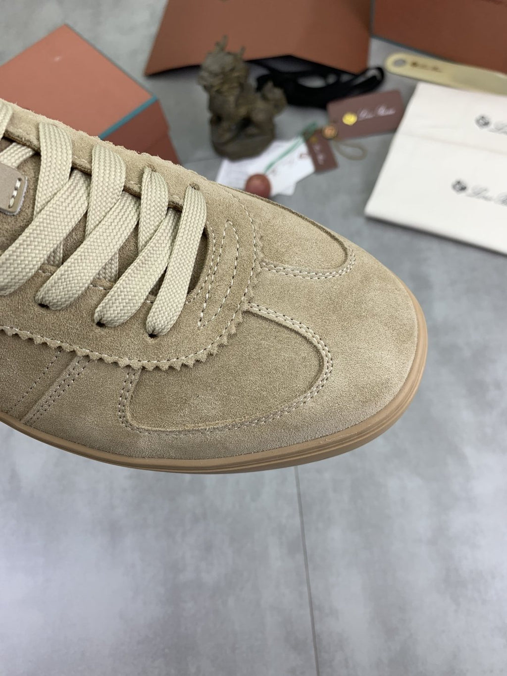 微商相册测试鞋子-Loro Piana Beige Low-Top Sneakers — detail