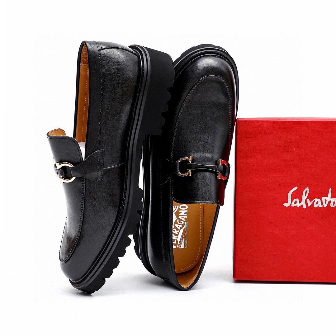 微商相册测试鞋子-Salvatore Ferragamo Black Bit Loafers — side