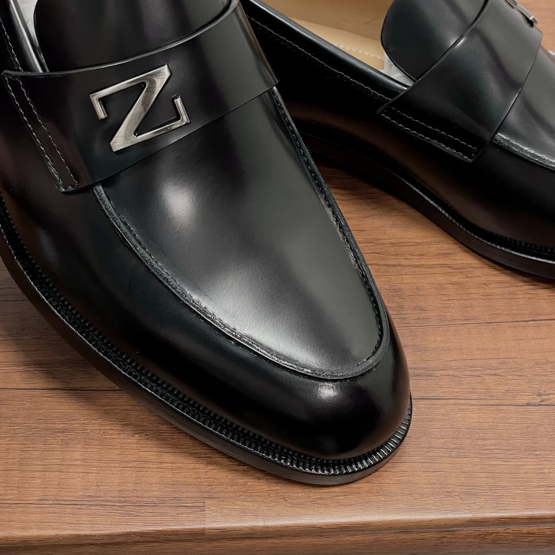 Zegna Black Leather Z-Accent Loafers — detail