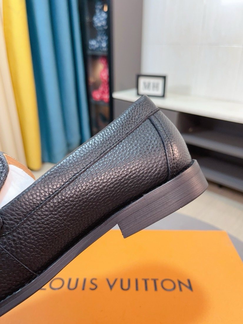 Louis Vuitton Dark Brown Textured Loafer — detail
