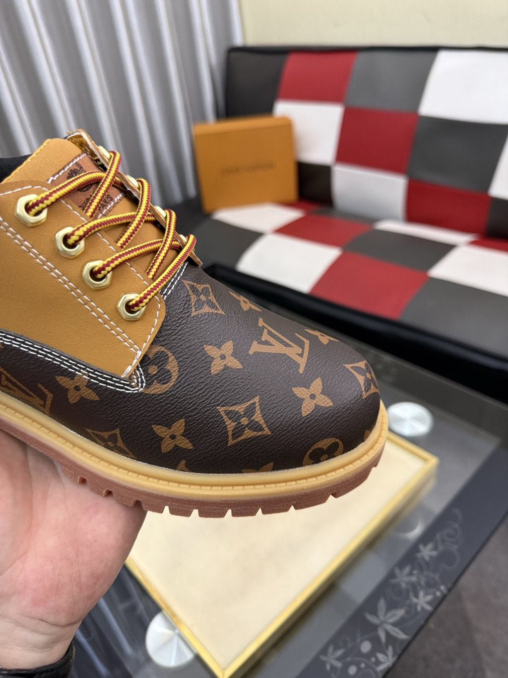 Timberland Tan & Brown Patterned Lace-Up Shoes — detail