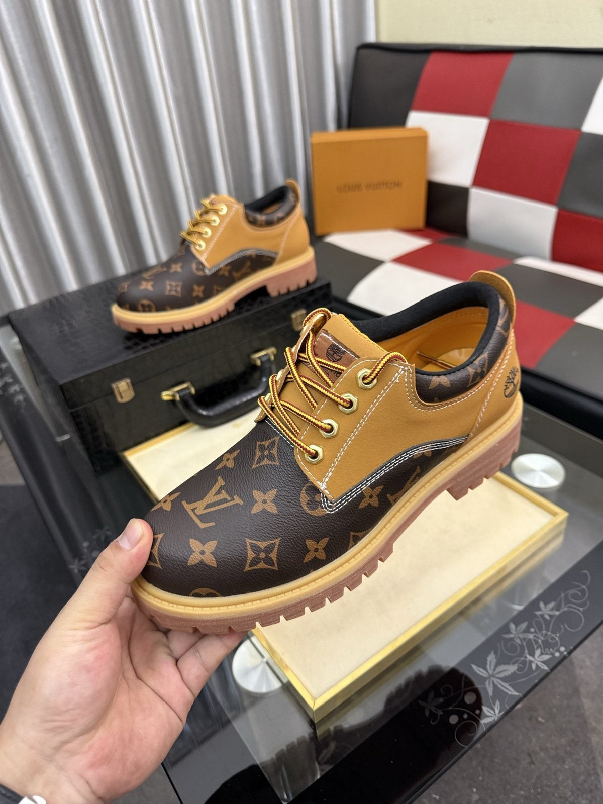 Timberland Tan & Brown Patterned Lace-Up Shoes — model