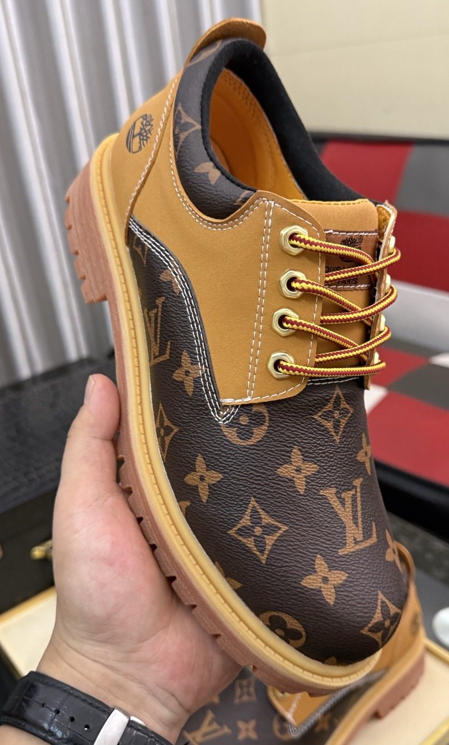 Timberland Tan & Brown Patterned Lace-Up Shoes — front