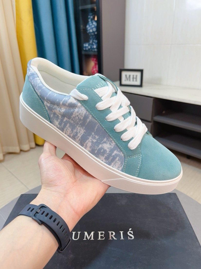 NUMERIS Turquoise Patterned Low-Top Sneakers — model