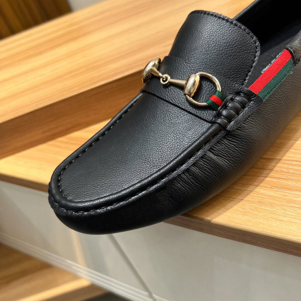 Gucci Black Stripe Bit Loafers — detail