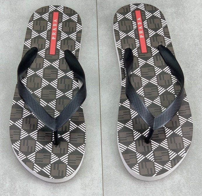 微商相册测试鞋子-Prada Geometric-Pattern Flip-Flops — hero