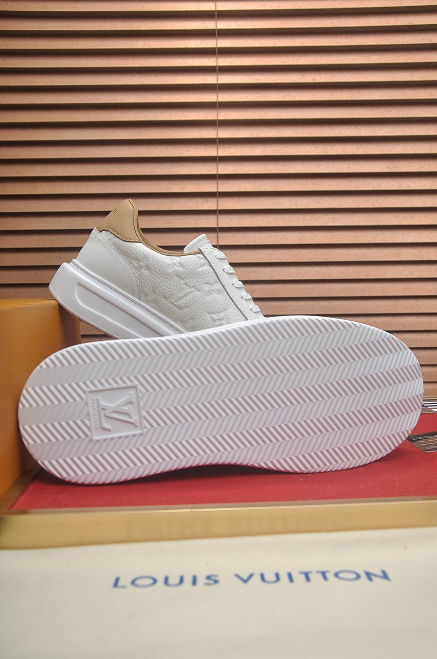 Louis Vuitton White Low-Top Sneakers — detail