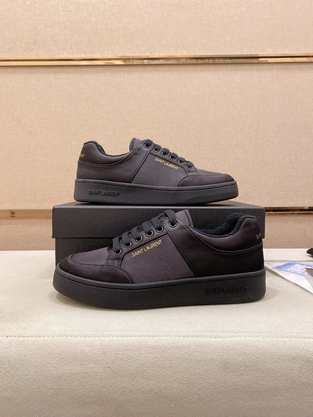 Saint Laurent Dark Gray Low-Top Sneakers — front