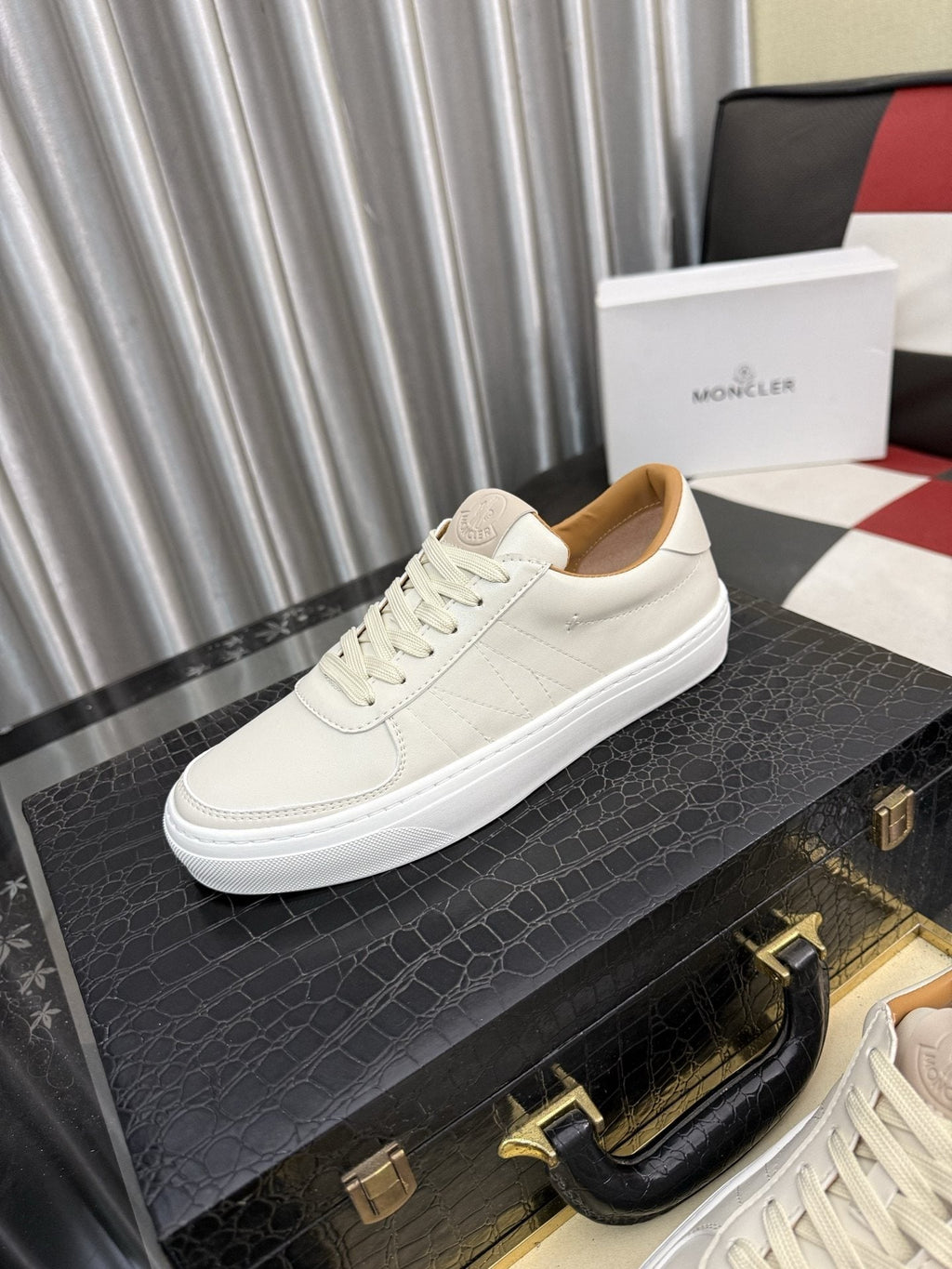 Moncler Off-White Low-Top Sneakers — hero