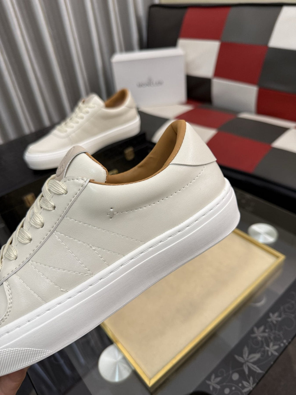 Moncler Off-White Low-Top Sneakers — detail