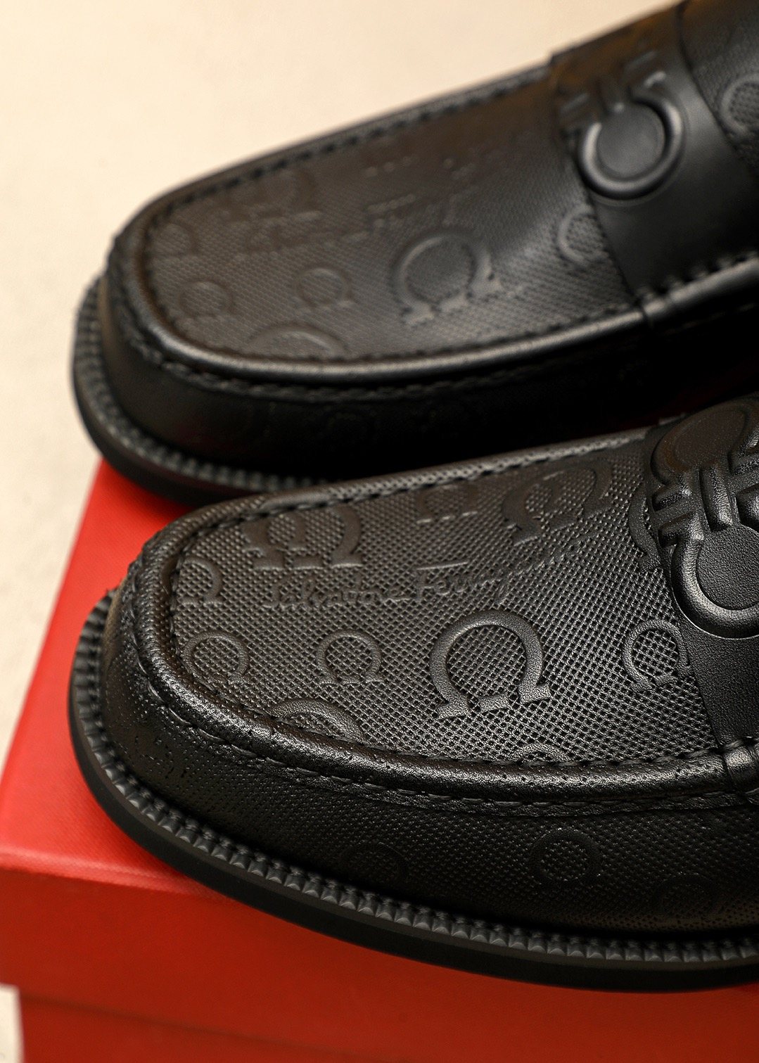 Ferragamo Black Embossed Hardware Loafers — detail