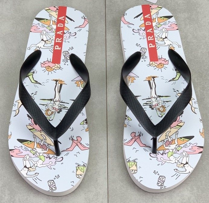 微商相册测试鞋子-Prada Printed Thong Flip-Flops — hero