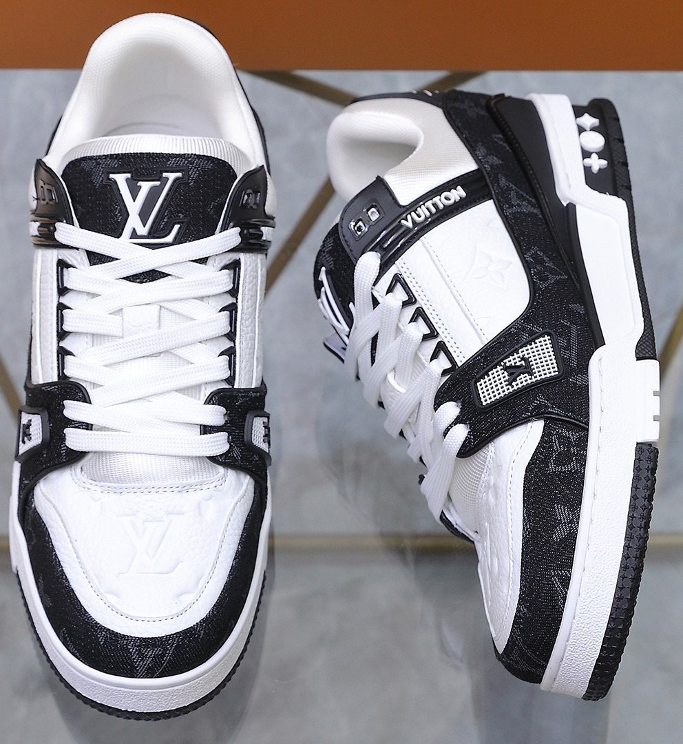 Louis Vuitton Monogram Low-Top Sneakers — front