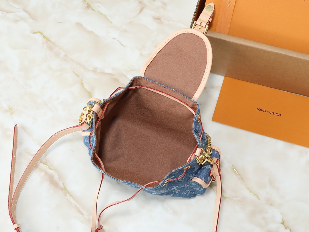 Louis Vuitton Odyssée Backpack Handbag — detail