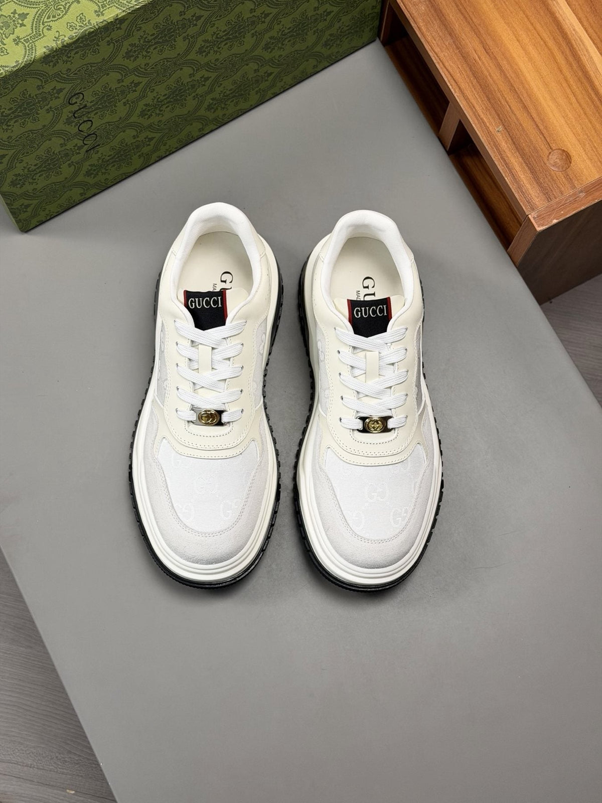 Gucci Paneled Low-Top Sneakers — front