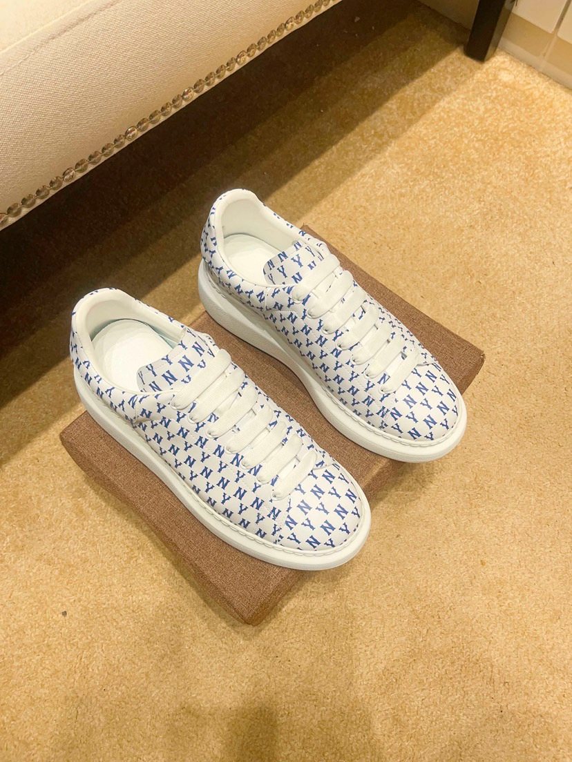 Patterned Low-Top Sneakers — front