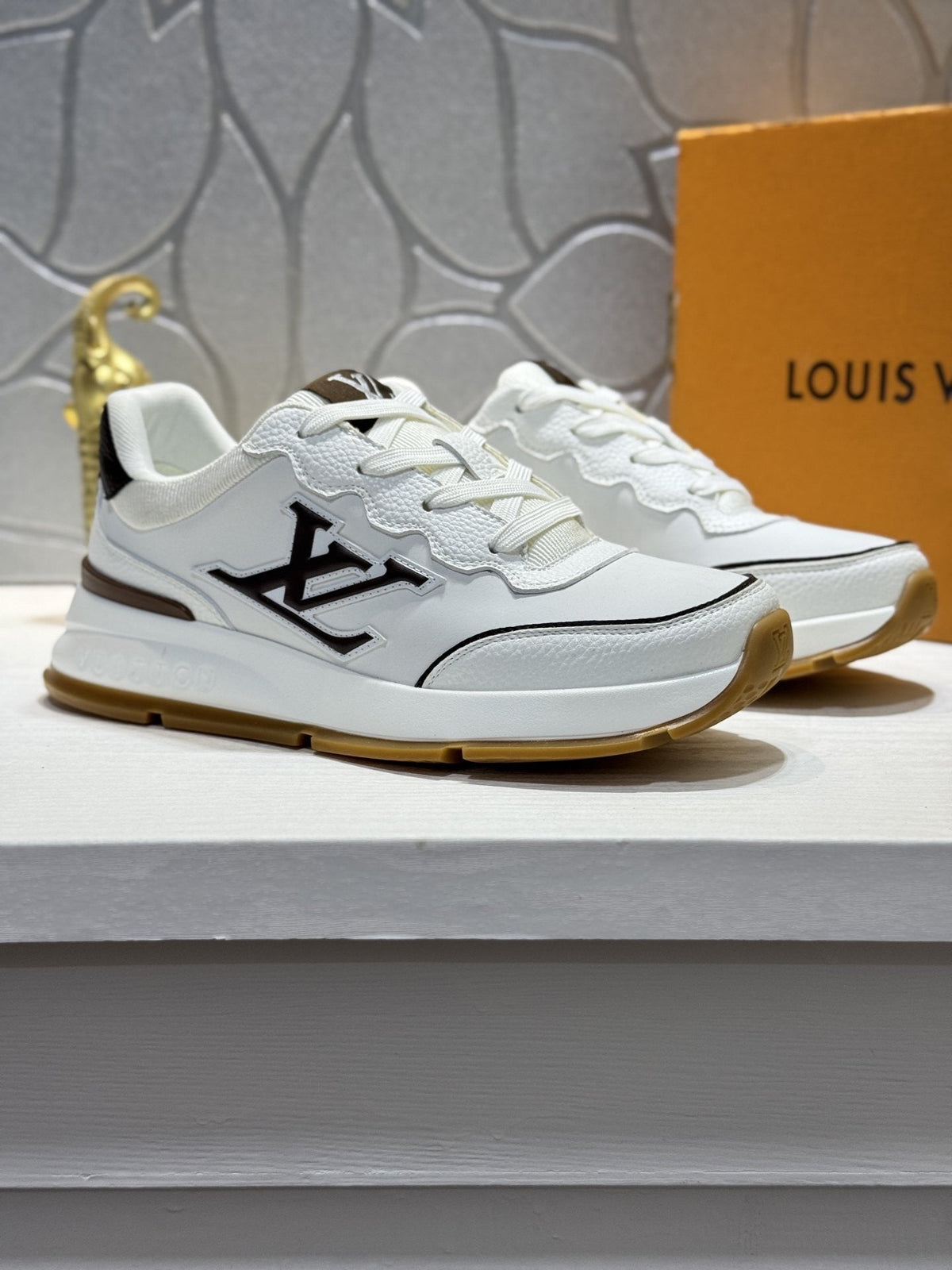 Louis Vuitton LV-Detail Low-Top Sneakers — hero