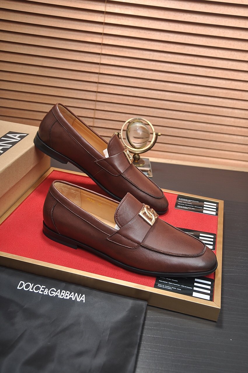 Dolce & Gabbana Leather Logo-Hardware Loafers — side