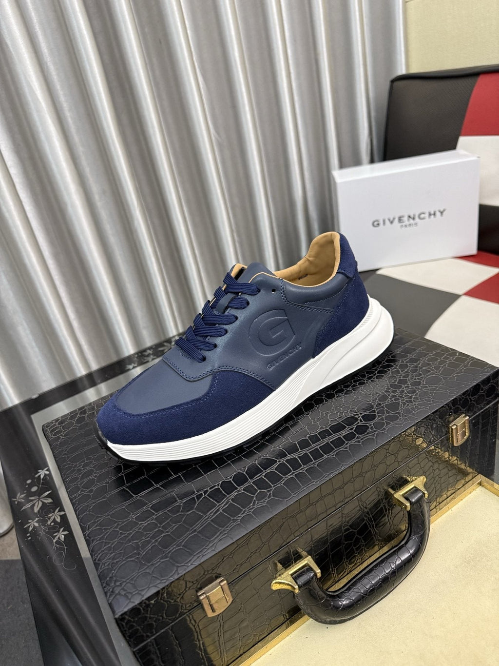 Givenchy Panel Low-Top Sneakers — front