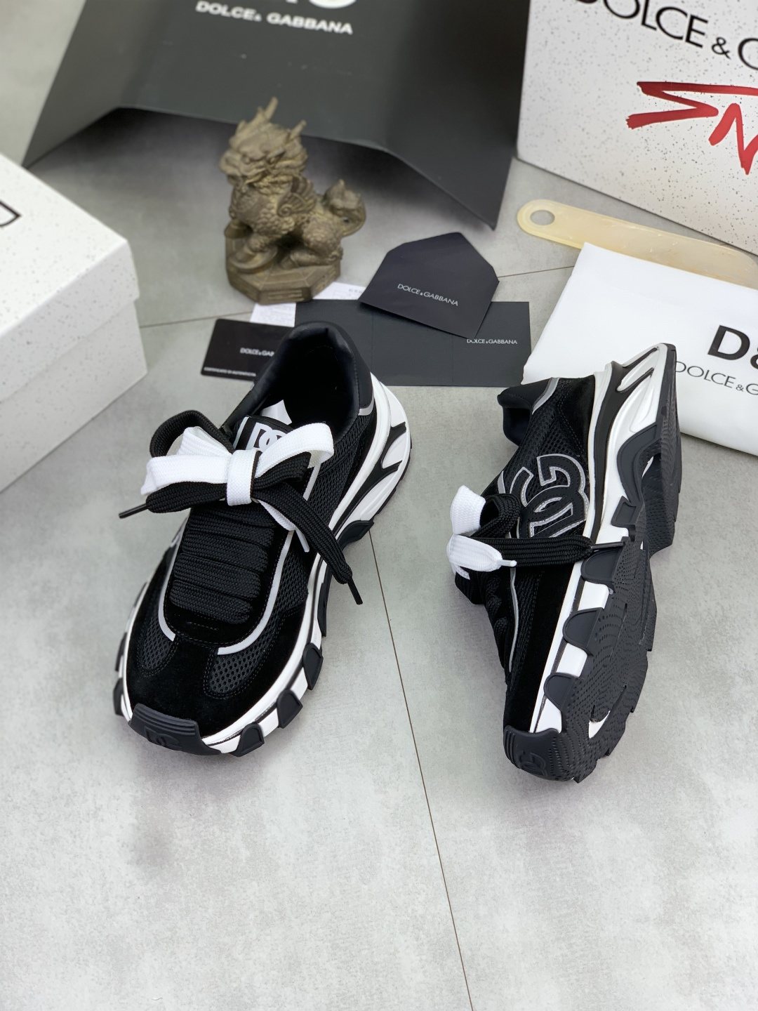 微商相册测试鞋子-Dolce & Gabbana Logo Panel Low-Top Sneakers — front