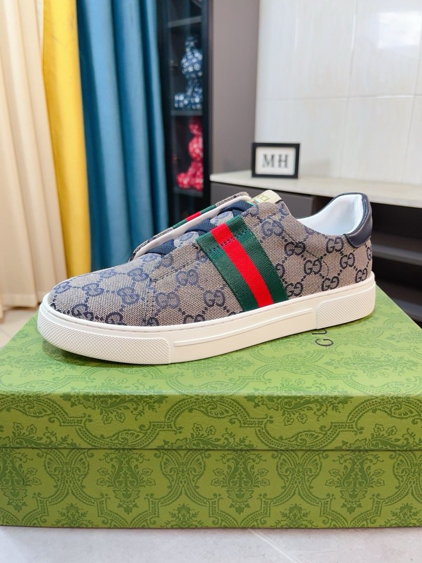 Gucci Monogram Stripe Low-Top Sneakers — side