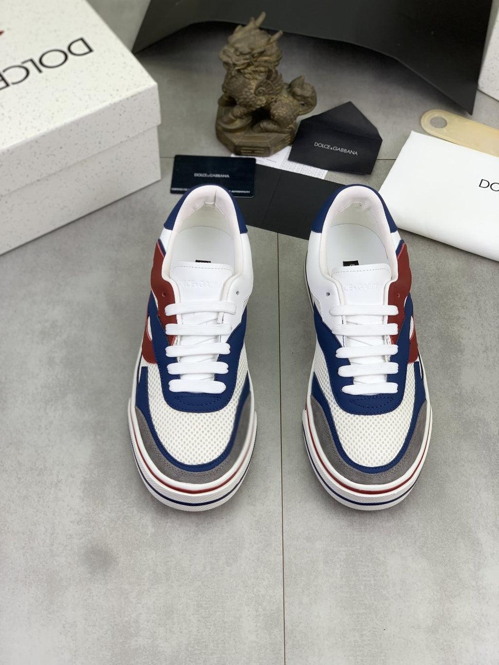 微商相册测试鞋子-Dolce & Gabbana Patterned Low-Top Sneakers — front
