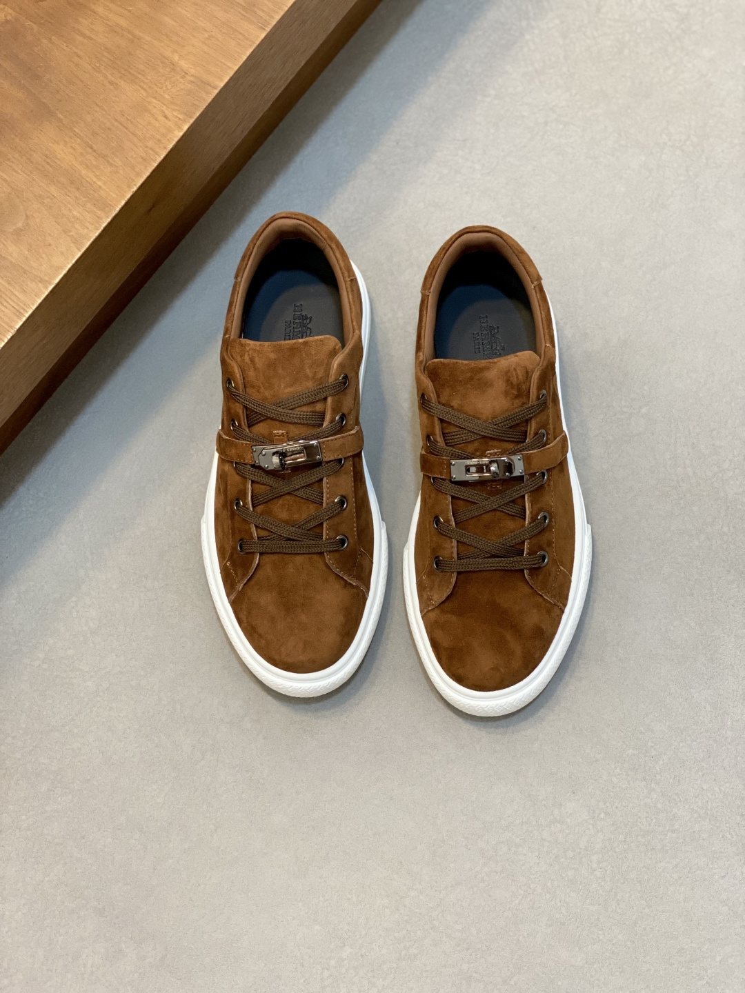 Hermès H-Detail Low-Top Sneakers — front