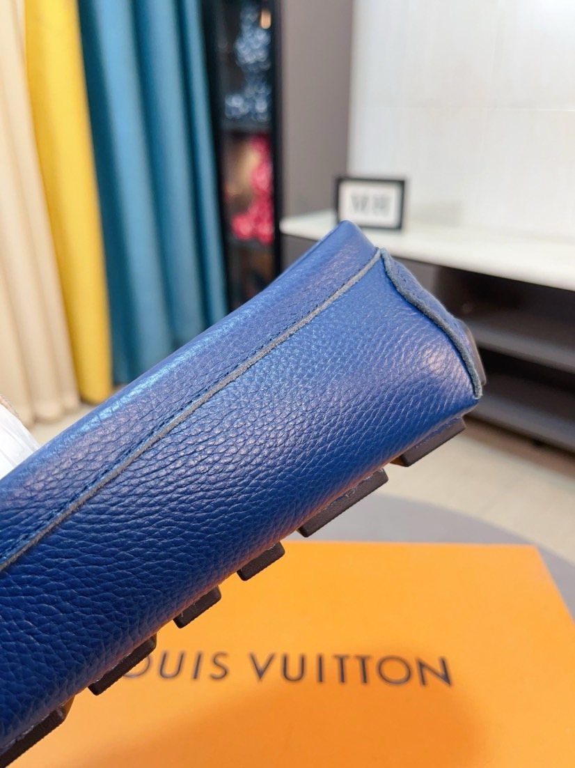 Louis Vuitton Blue Pebbled Driving Loafers — detail