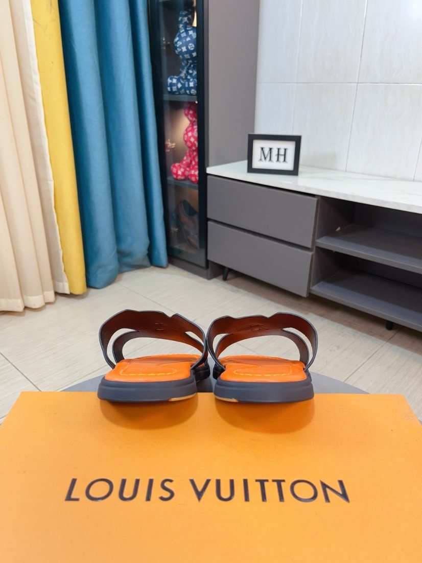 Louis Vuitton Logo-Pattern Slide Sandals — front