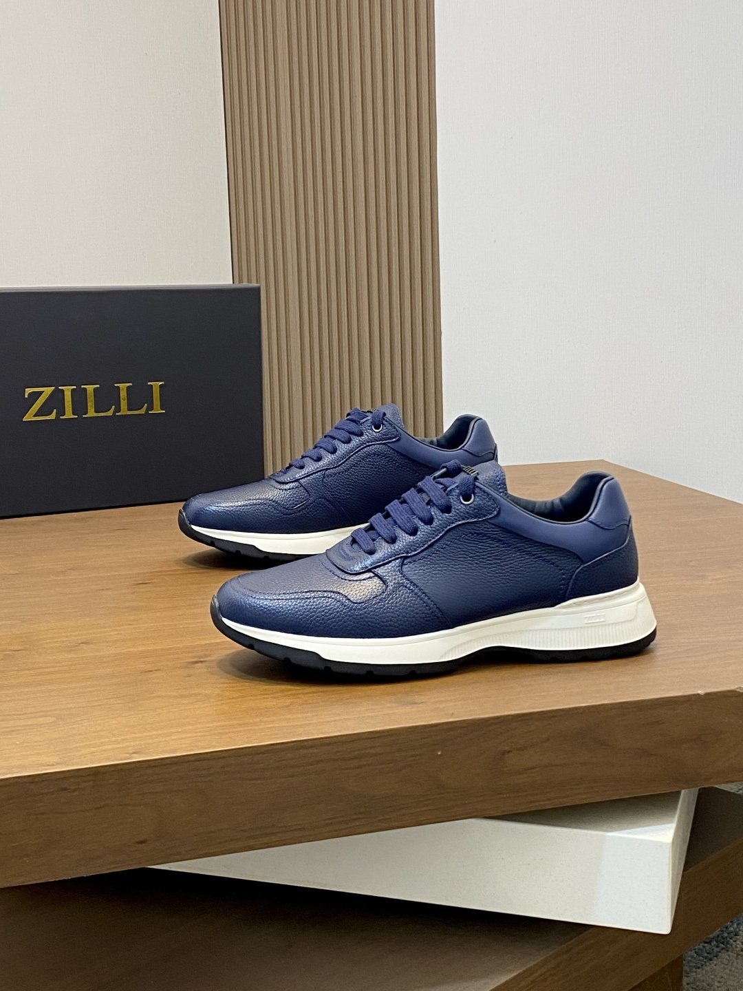 ZILLI Stitched Low-Top Sneakers — front