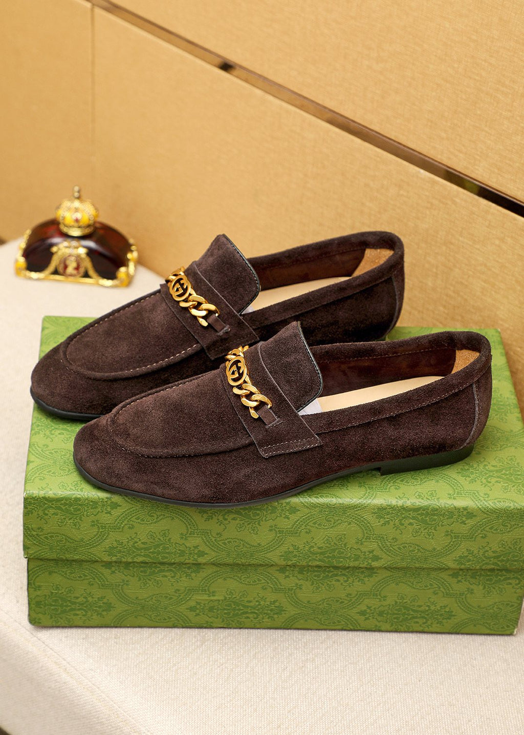 GUCCI Chain Detail Loafers — front