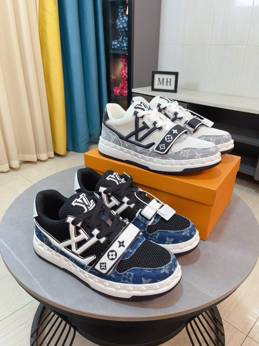 Louis Vuitton Patterned Panel Low-Top Sneakers — front