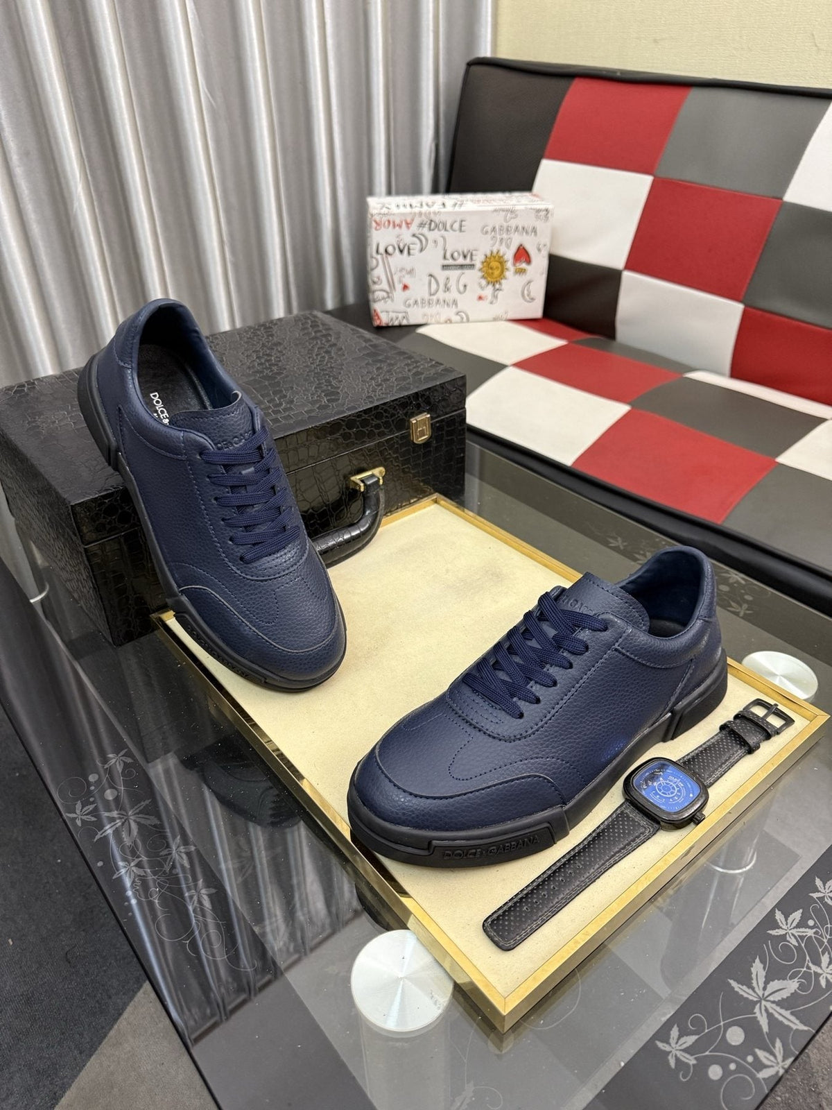 Dolce & Gabbana Low-Top Lace-Up Sneakers — front