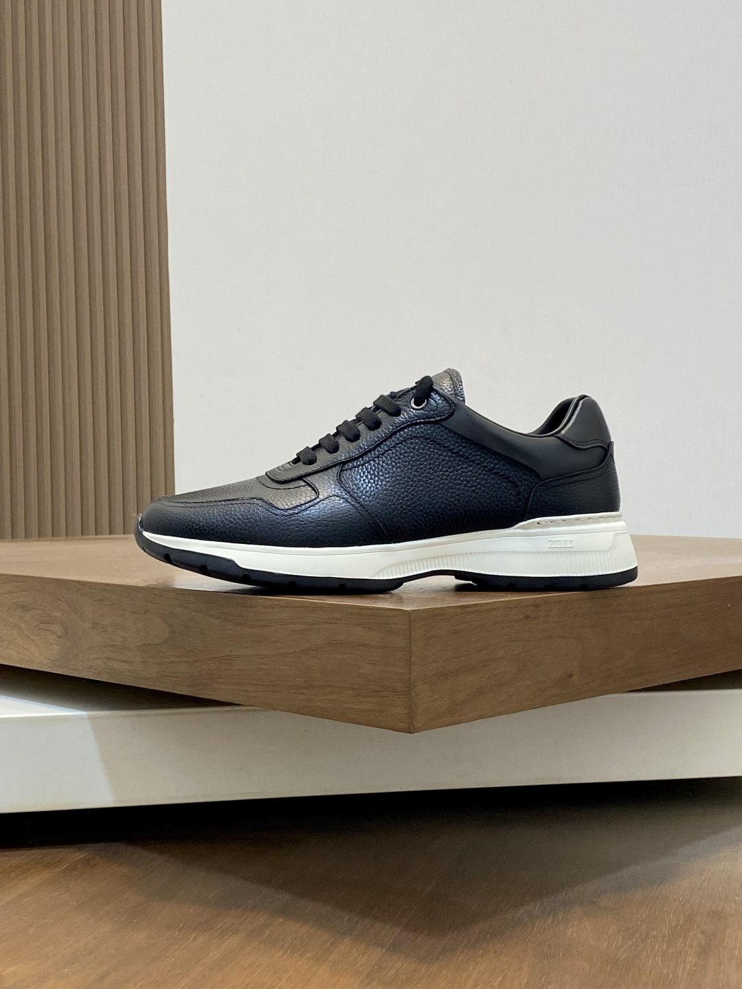 ZILLI Stitched Leather Sneakers — side