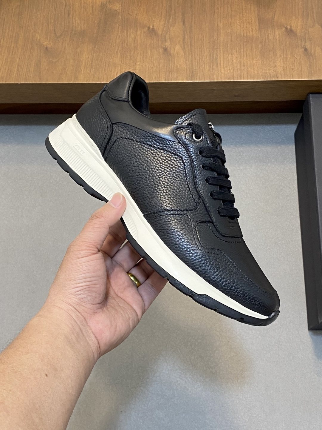 ZILLI Stitched Leather Sneakers — model