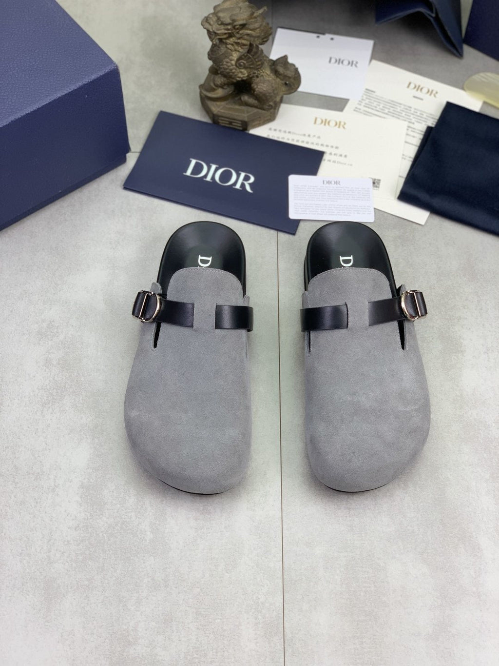 微商相册测试鞋子-Dior Buckle Strap Mule Sandals — front
