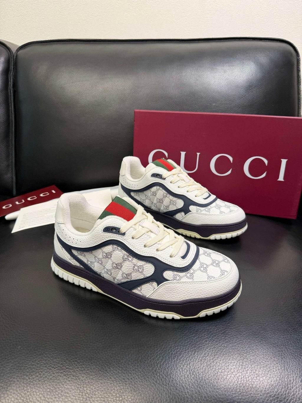 Gucci Patterned Low-Top Sneakers — front
