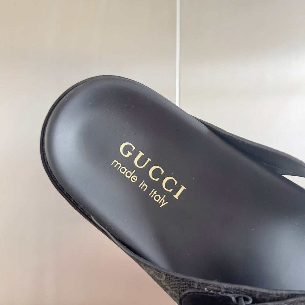 Gucci Black and Gray Monogram Toe-Post Sandals — detail