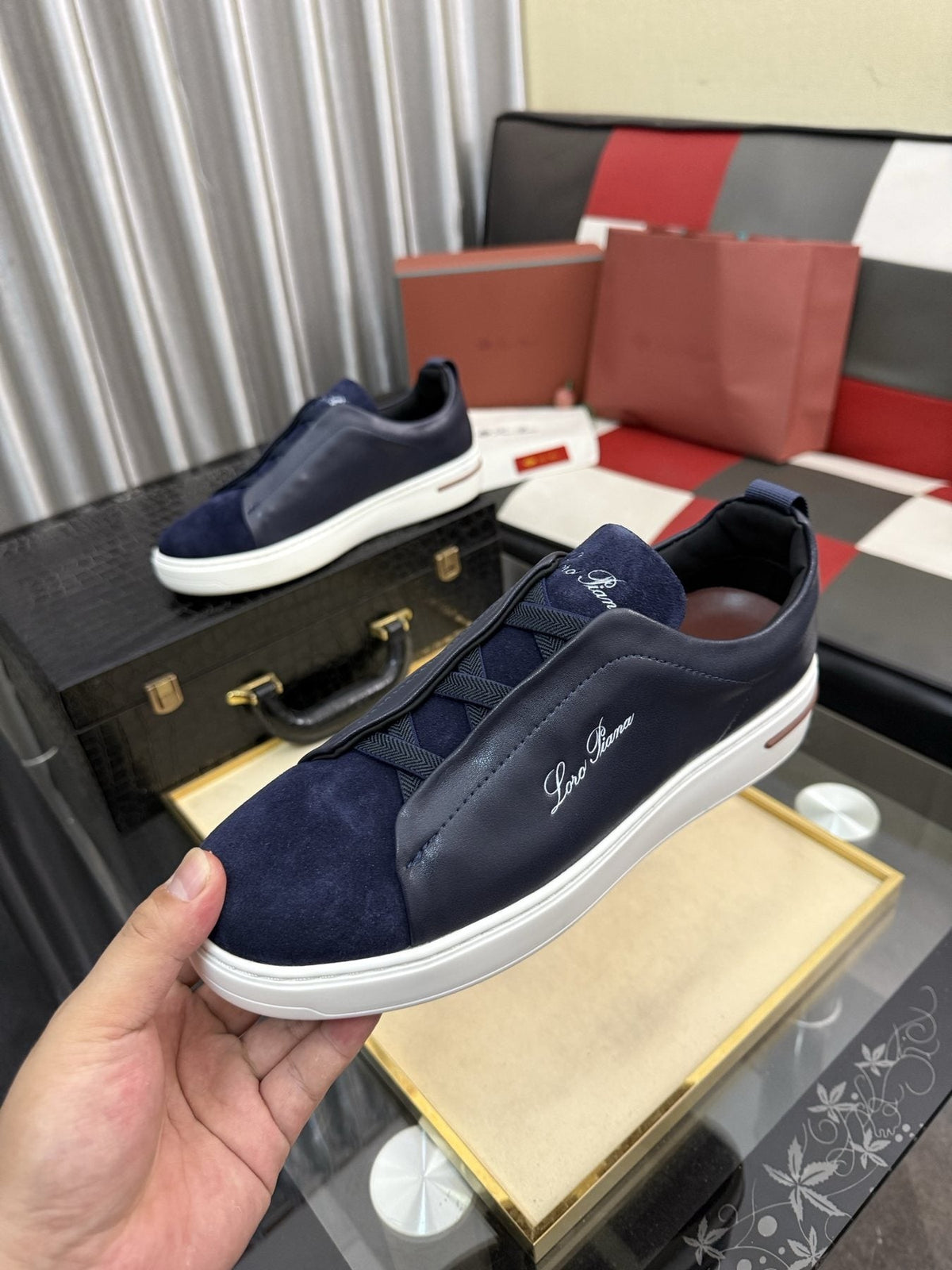 微商相册测试鞋子-Loro Piana Logo Slip-On Sneakers — side