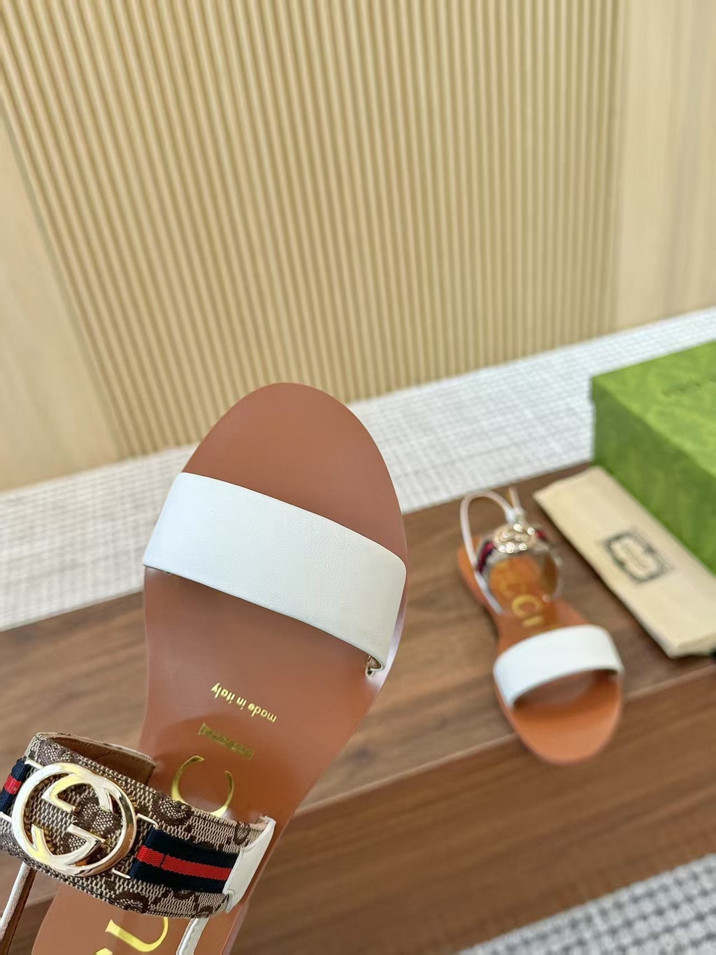 Gucci Logo Hardware Ankle-Strap Sandals — detail