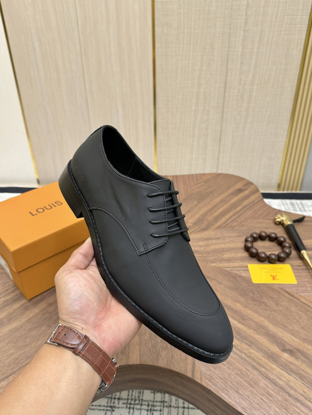 Louis Vuitton Plain-Toe Lace-Up Shoes — model