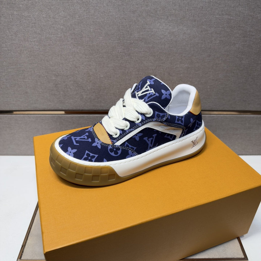 Louis Vuitton Patterned Low-Top Sneakers — front